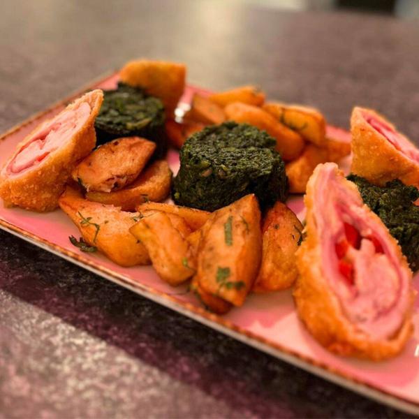 Cordon Bleu pe Pat de Spanac si Cartofi cu Usturoi ~840 g